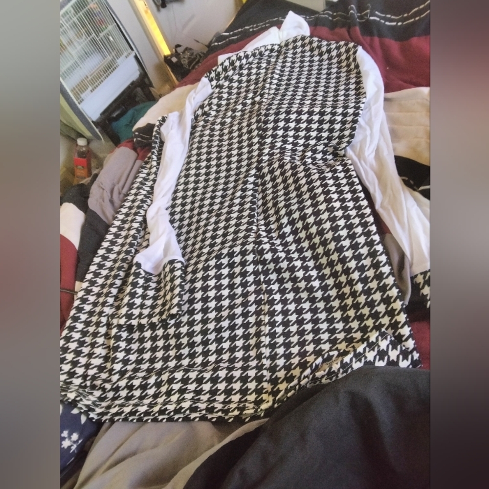 Elegant Houndstooth Long Sleeve Dress